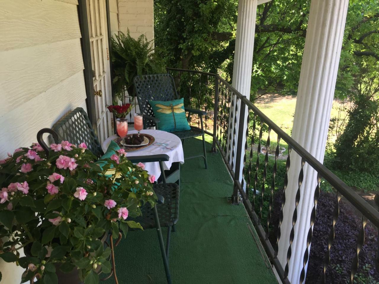 Azalea Plantation B & B Haltom City Exterior photo